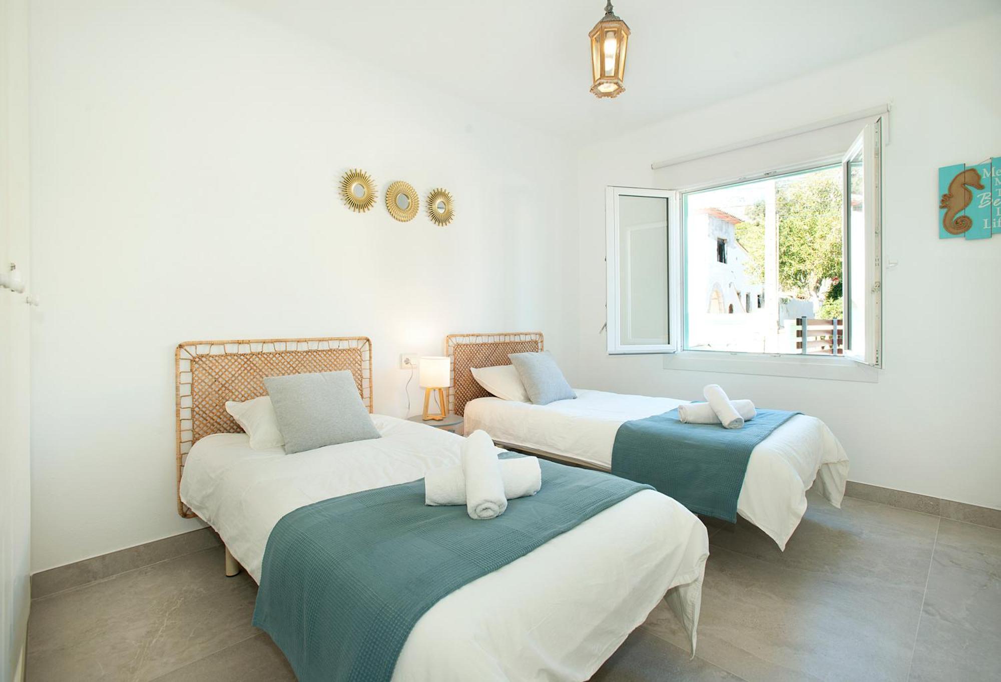 Owl Booking Villa Magdalena - 5 Min Walk To The Beach Cala de Sant Vicenc Exteriör bild